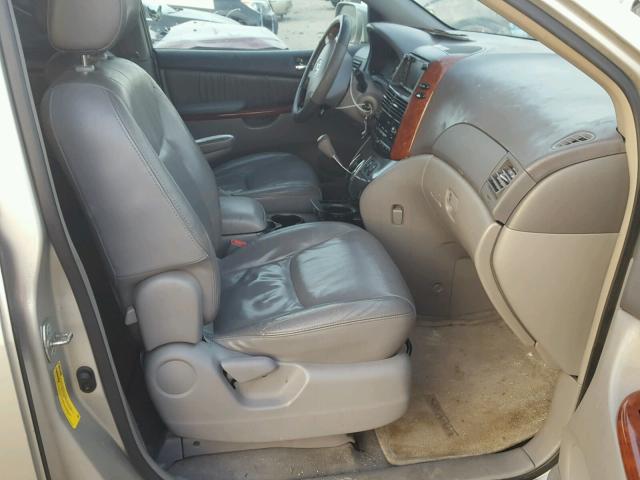 5TDBA22C94S020016 - 2004 TOYOTA SIENNA XLE GRAY photo 5