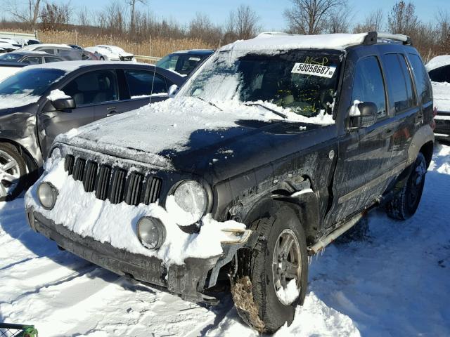 1J4GL38K95W685143 - 2005 JEEP LIBERTY RE GRAY photo 2