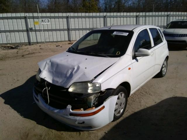 KL1TD62674B183484 - 2004 CHEVROLET AVEO WHITE photo 2