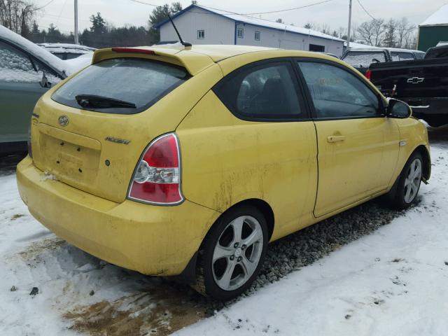 KMHCN36C19U135586 - 2009 HYUNDAI ACCENT SE YELLOW photo 4