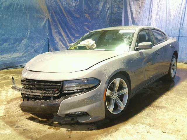 2C3CDXCT0JH125484 - 2018 DODGE CHARGER R/ GRAY photo 2