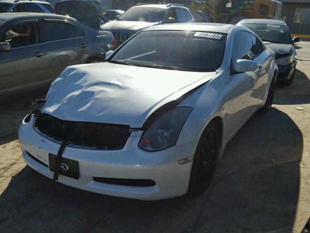 JNKCV54EX5M404813 - 2005 INFINITI G35 WHITE photo 2