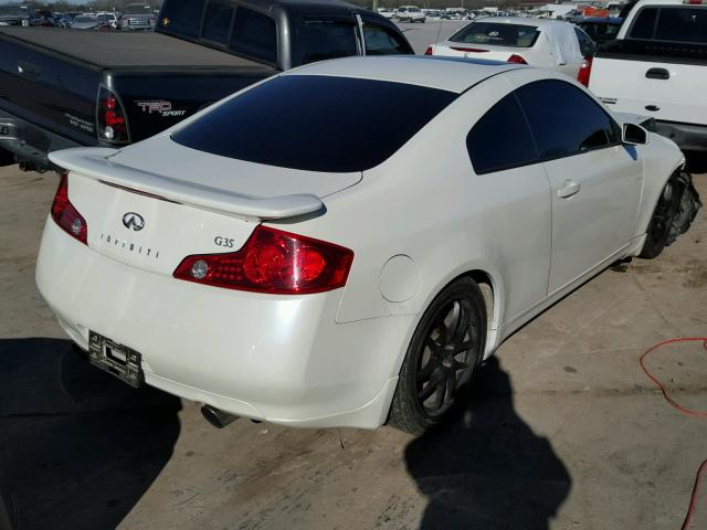 JNKCV54EX5M404813 - 2005 INFINITI G35 WHITE photo 4