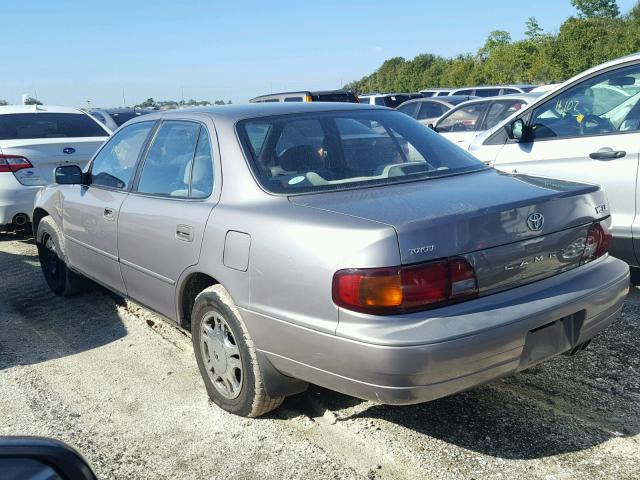 4T1BF12K7TU131852 - 1996 TOYOTA CAMRY LE GRAY photo 3