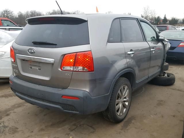 5XYKU3A1XBG017455 - 2011 KIA SORENTO EX GRAY photo 4