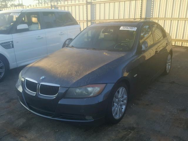 WBAVA33527KX81398 - 2007 BMW 328 I GRAY photo 2