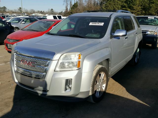 2CTALWEC0B6418834 - 2011 GMC TERRAIN SL SILVER photo 2