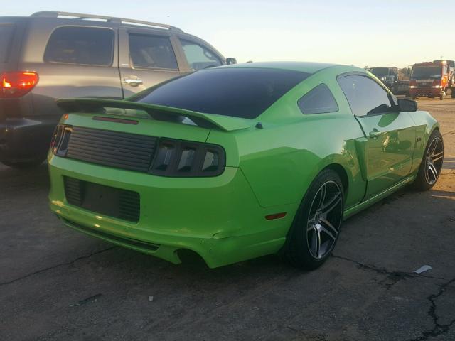 1ZVBP8CF8D5252734 - 2013 FORD MUSTANG GT GREEN photo 4