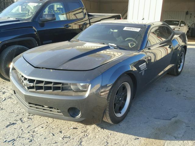 2G1FE1E35D9199894 - 2013 CHEVROLET CAMARO LS GRAY photo 2