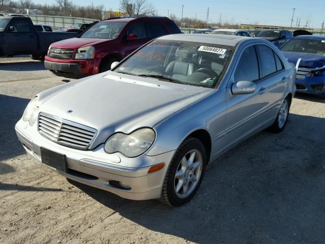 WDBRF64JX1F070002 - 2001 MERCEDES-BENZ C 320 SILVER photo 2