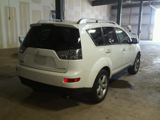 JA4MT41X97Z004589 - 2007 MITSUBISHI OUTLANDER WHITE photo 4