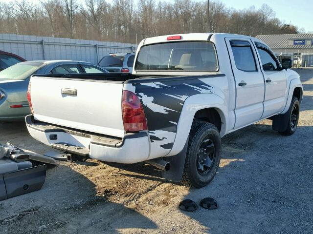 5TELU42N58Z555474 - 2008 TOYOTA TACOMA DOU WHITE photo 4