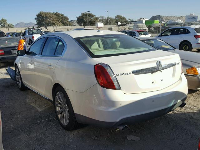 1LNHM93R49G618315 - 2009 LINCOLN MKS WHITE photo 3