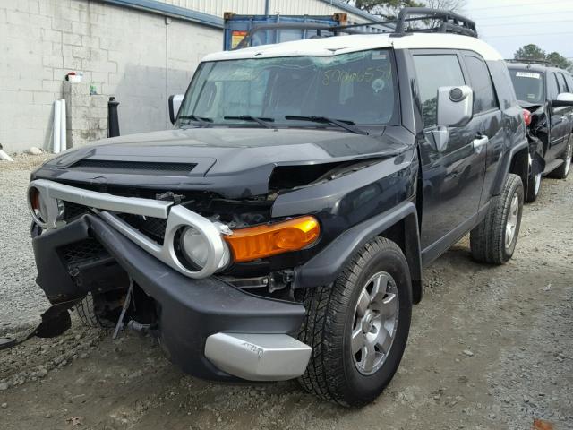 JTEZU11F470018558 - 2007 TOYOTA FJ CRUISER BLACK photo 2