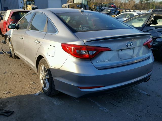 5NPE24AF7FH070245 - 2015 HYUNDAI SONATA SE SILVER photo 3