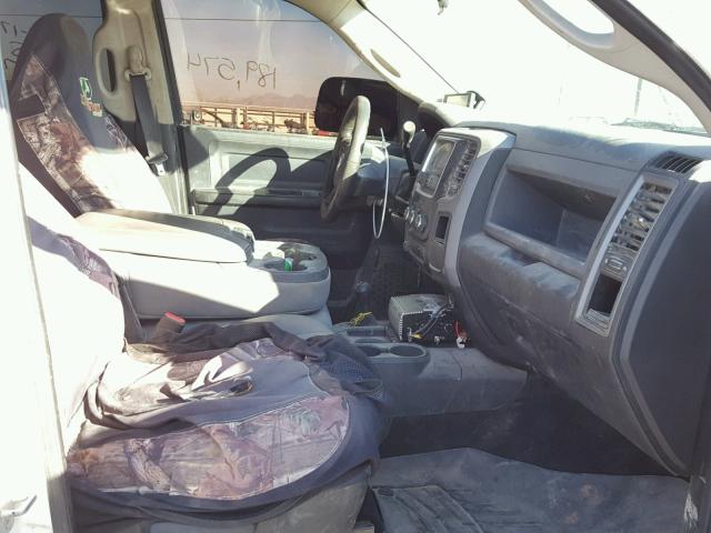3C6UR5HL4DG613119 - 2013 RAM 2500 ST WHITE photo 5