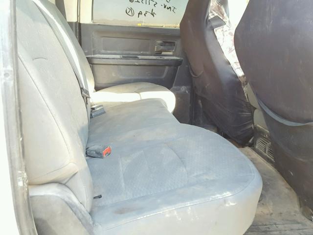 3C6UR5HL4DG613119 - 2013 RAM 2500 ST WHITE photo 6