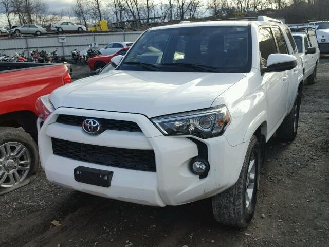 JTEZU5JR8E5068526 - 2014 TOYOTA 4RUNNER SR WHITE photo 2