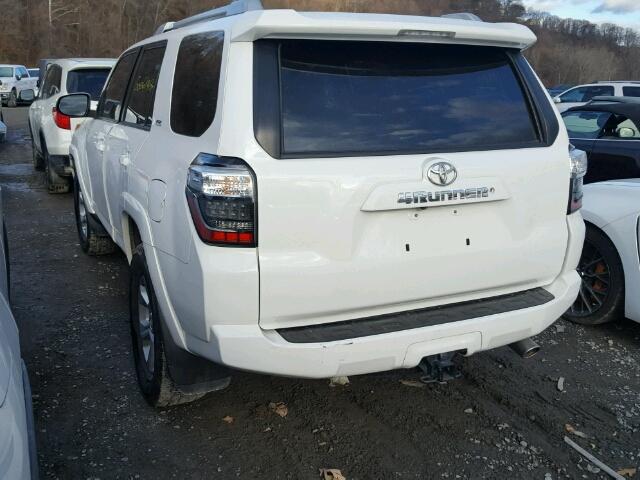 JTEZU5JR8E5068526 - 2014 TOYOTA 4RUNNER SR WHITE photo 3