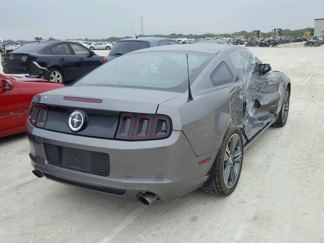 1ZVBP8AM4E5207602 - 2014 FORD MUSTANG GRAY photo 4