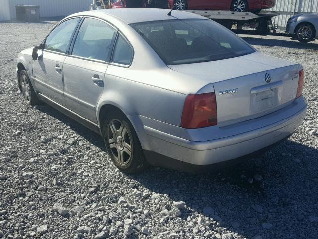 WVWEH63B51E005259 - 2001 VOLKSWAGEN PASSAT GLX 银色 照片 3