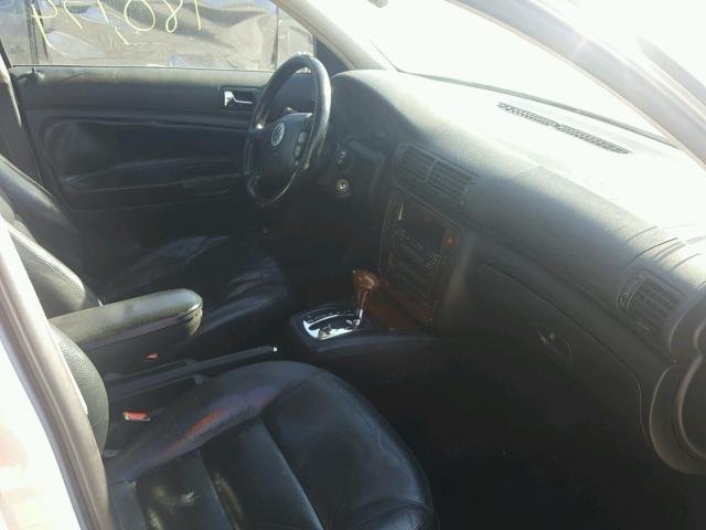 WVWEH63B51E005259 - 2001 VOLKSWAGEN PASSAT GLX 银色 照片 5