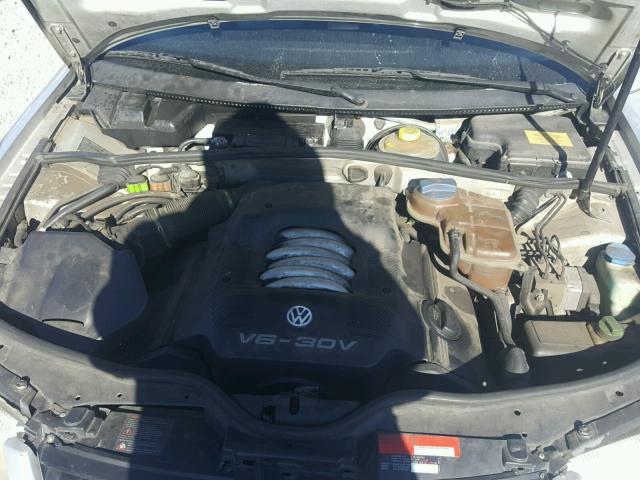 WVWEH63B51E005259 - 2001 VOLKSWAGEN PASSAT GLX 银色 照片 7