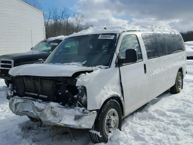 1GAZGPFG1G1329772 - 2016 CHEVROLET EXPRESS G3 WHITE photo 2