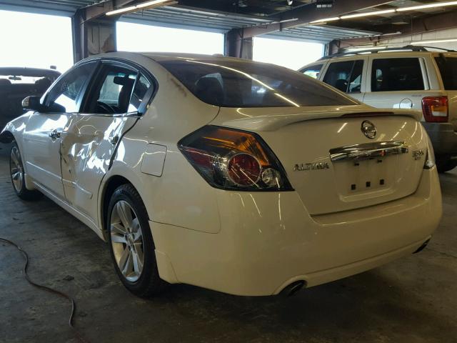 1N4BL2AP0AN565611 - 2010 NISSAN ALTIMA SR WHITE photo 3