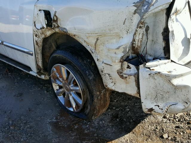 5N3AA08D68N910021 - 2008 INFINITI QX56 WHITE photo 9