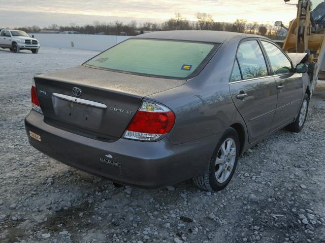 4T1BE32K25U626347 - 2005 TOYOTA CAMRY LE GRAY photo 4