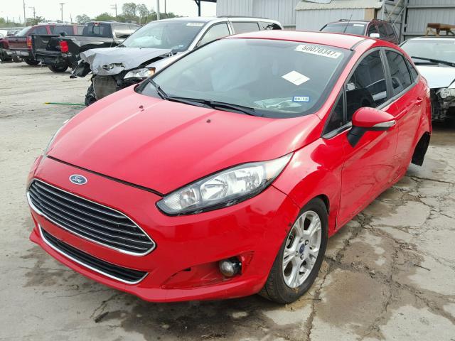 3FADP4BJ4EM220407 - 2014 FORD FIESTA SE RED photo 2