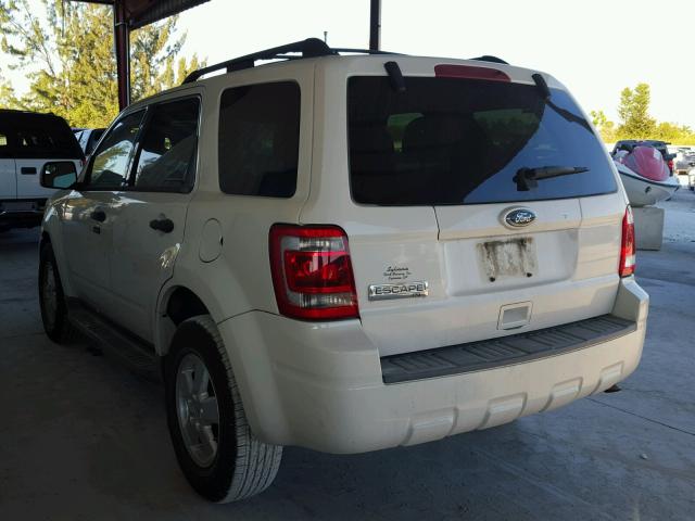 1FMCU0D76AKC61000 - 2010 FORD ESCAPE XLT WHITE photo 3