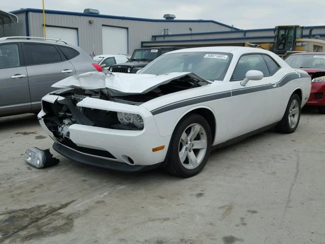 2C3CDYAG4CH139323 - 2012 DODGE CHALLENGER WHITE photo 2