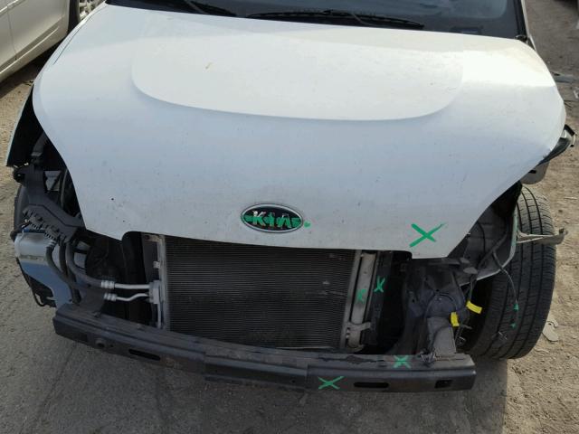 KNDJT2A29A7082729 - 2010 KIA SOUL + WHITE photo 9