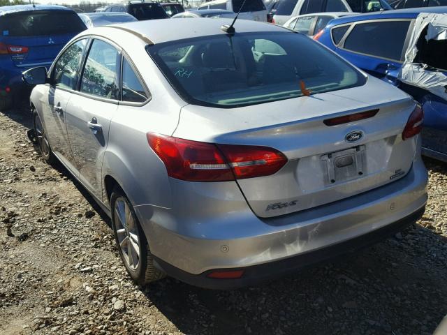 1FADP3F25FL214132 - 2015 FORD FOCUS SE SILVER photo 3