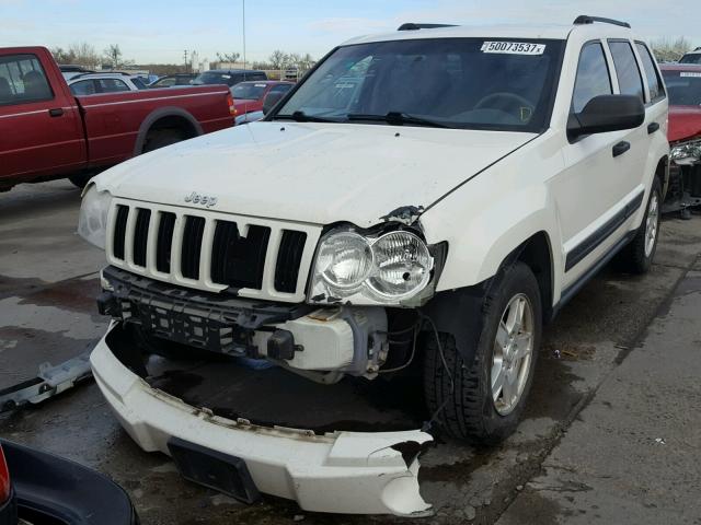 1J4GR48KX6C241275 - 2006 JEEP GRAND CHER WHITE photo 2