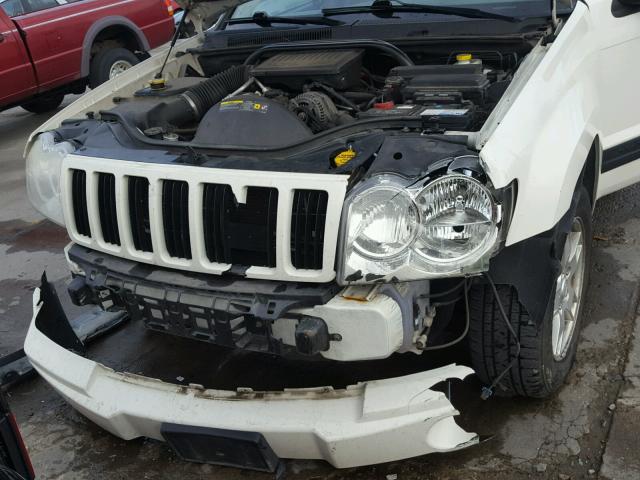 1J4GR48KX6C241275 - 2006 JEEP GRAND CHER WHITE photo 7