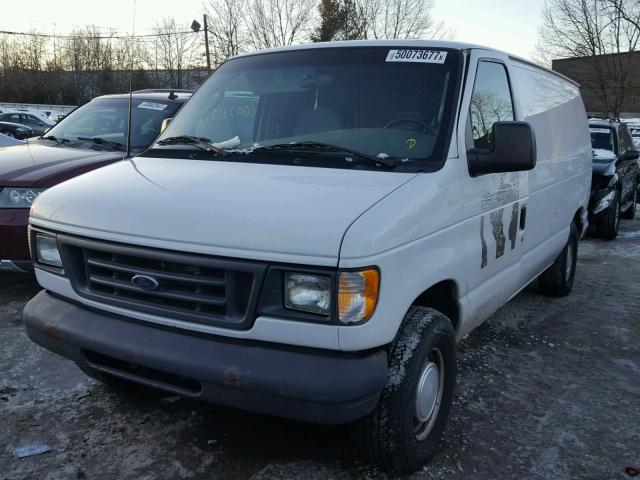 1FTRE14233HA29329 - 2003 FORD ECONOLINE WHITE photo 2