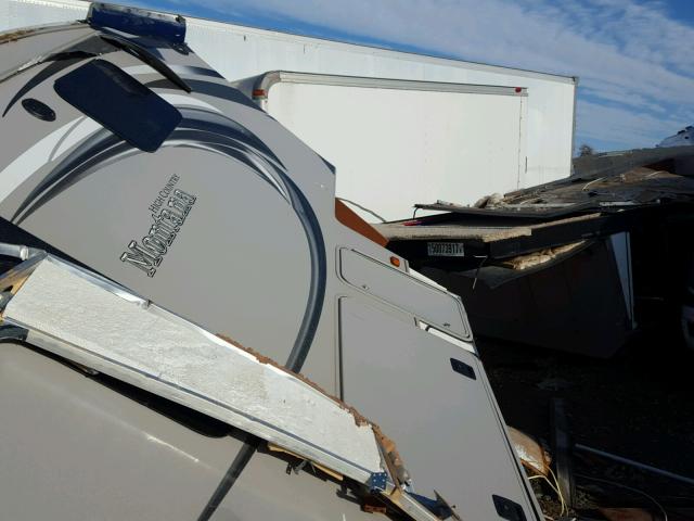 4YDF35529EA740234 - 2014 KEYSTONE MONTANA WHITE photo 2