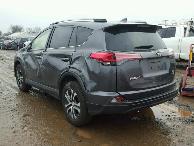 JTMBFREV1HJ104647 - 2017 TOYOTA RAV4 LE GRAY photo 3