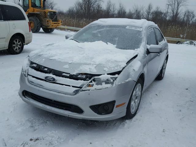 3FAHP0HA0AR316503 - 2010 FORD FUSION SE SILVER photo 2