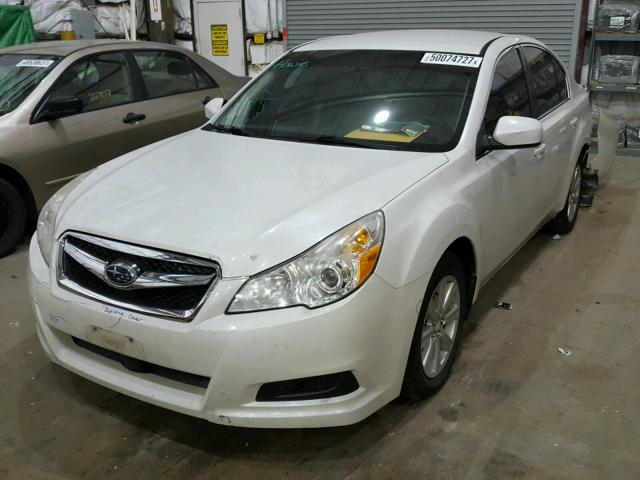 4S3BMBC65B3251414 - 2011 SUBARU LEGACY 2.5 WHITE photo 2