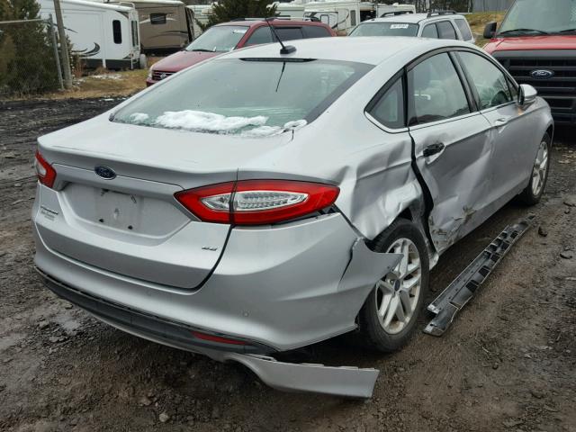 3FA6P0H73GR310442 - 2016 FORD FUSION SE SILVER photo 4