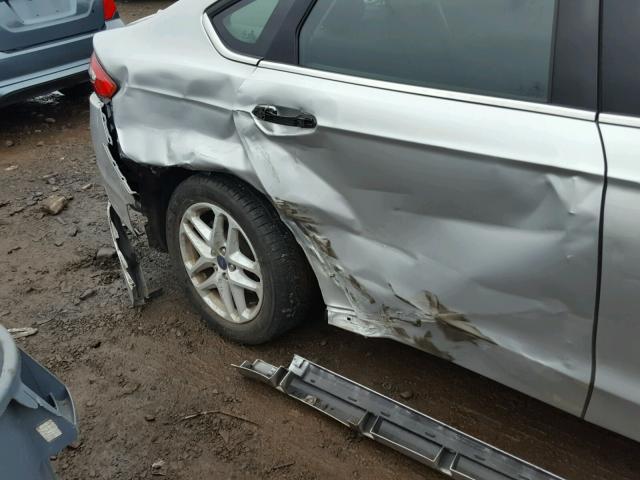 3FA6P0H73GR310442 - 2016 FORD FUSION SE SILVER photo 9