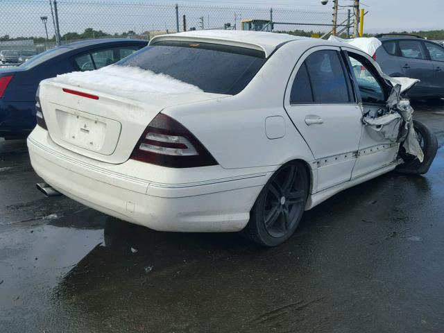 WDBRF52H97F854478 - 2007 MERCEDES-BENZ C 230 WHITE photo 4