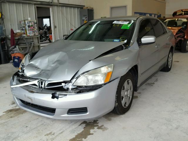 3HGCM56467G709242 - 2007 HONDA ACCORD LX SILVER photo 2