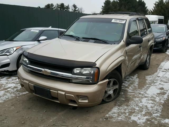 1GNDT13S562250009 - 2006 CHEVROLET TRAILBLAZE GOLD photo 2