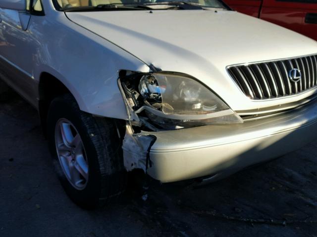 JT6HF10U2Y0148650 - 2000 LEXUS RX300 WHITE photo 9