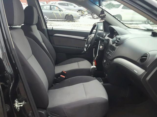 KL1TD6DE9AB127384 - 2010 CHEVROLET AVEO LS BLACK photo 5